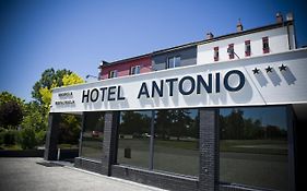 Hotel Antonio Jelcz